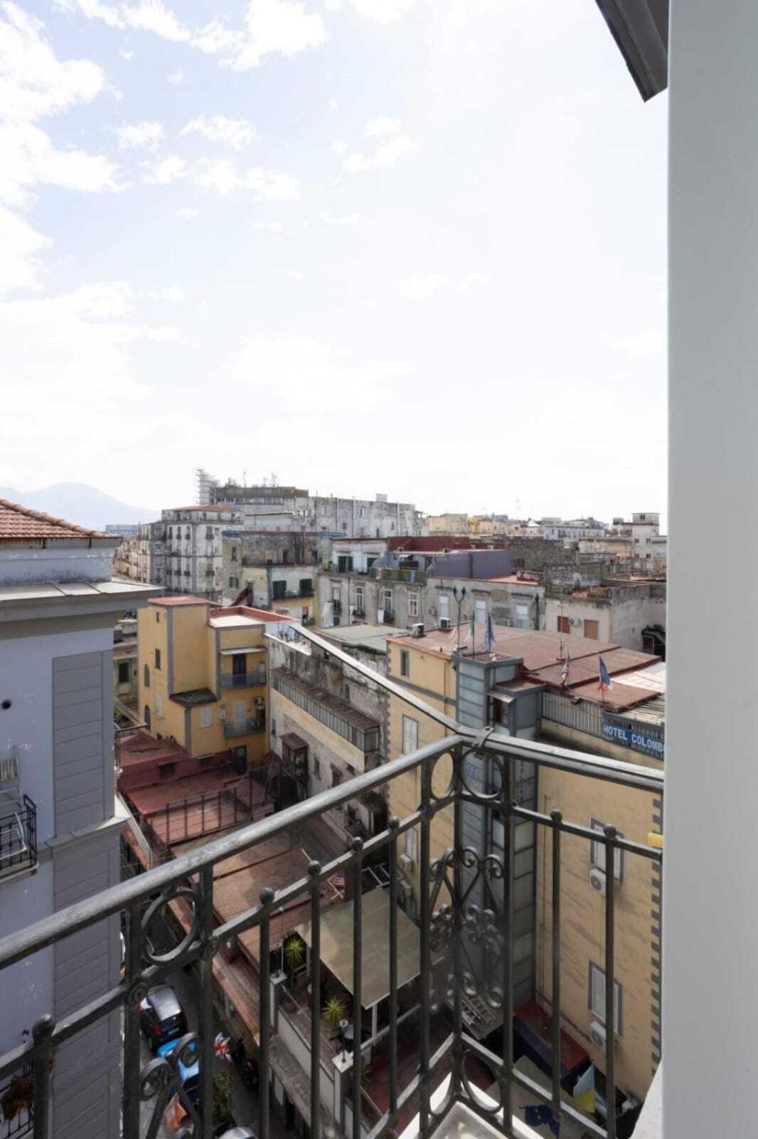 Giuly Suites & Rooms Napoli Ngoại thất bức ảnh