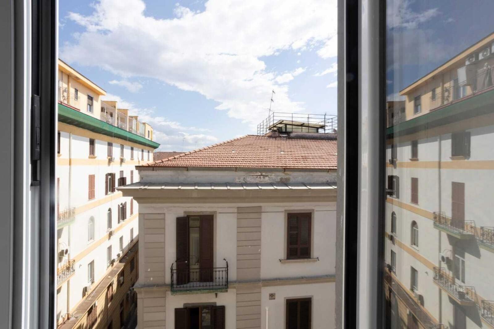 Giuly Suites & Rooms Napoli Ngoại thất bức ảnh