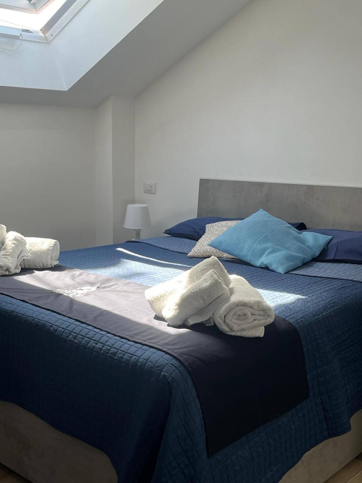 Giuly Suites & Rooms Napoli Ngoại thất bức ảnh