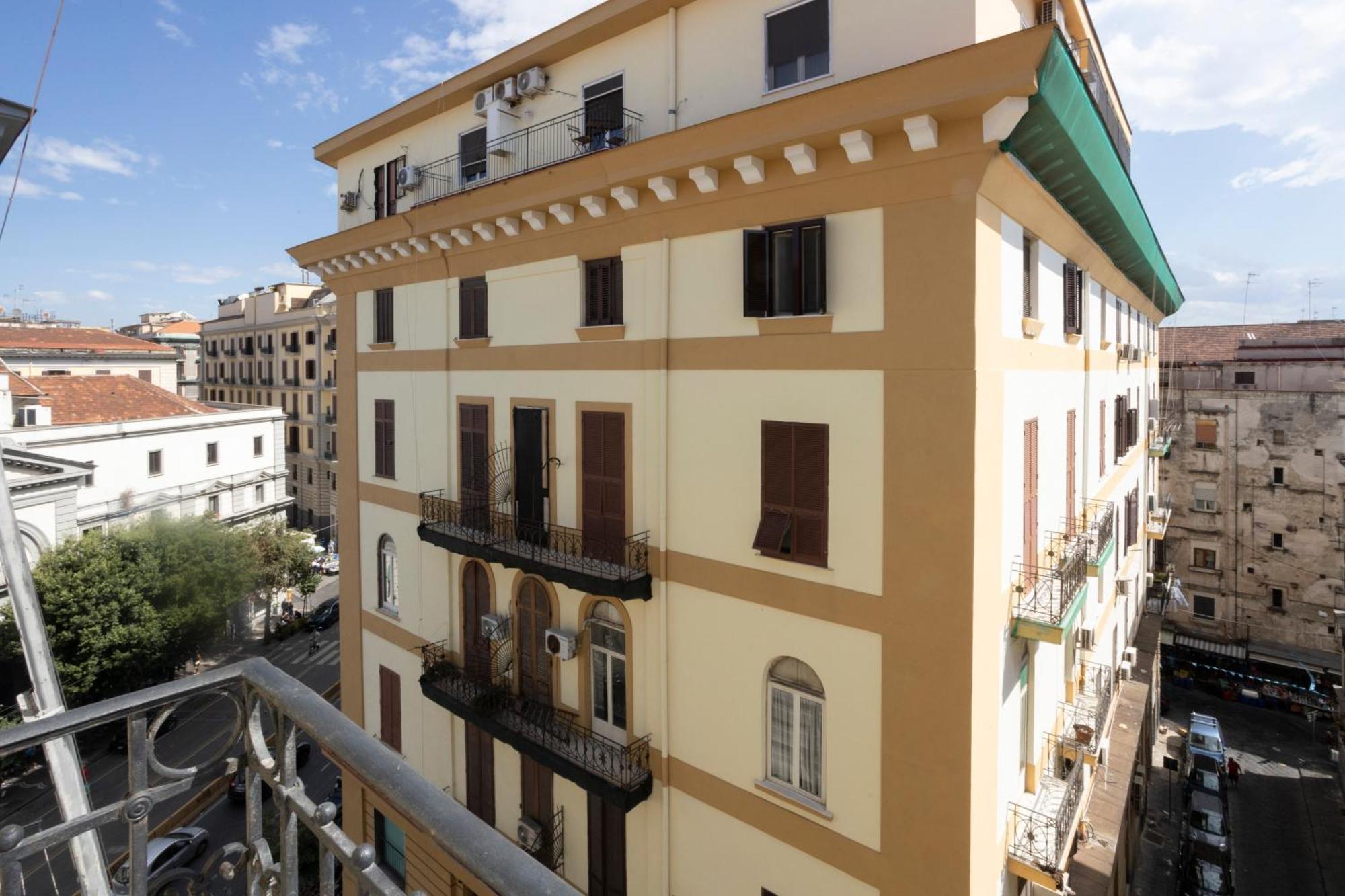 Giuly Suites & Rooms Napoli Ngoại thất bức ảnh