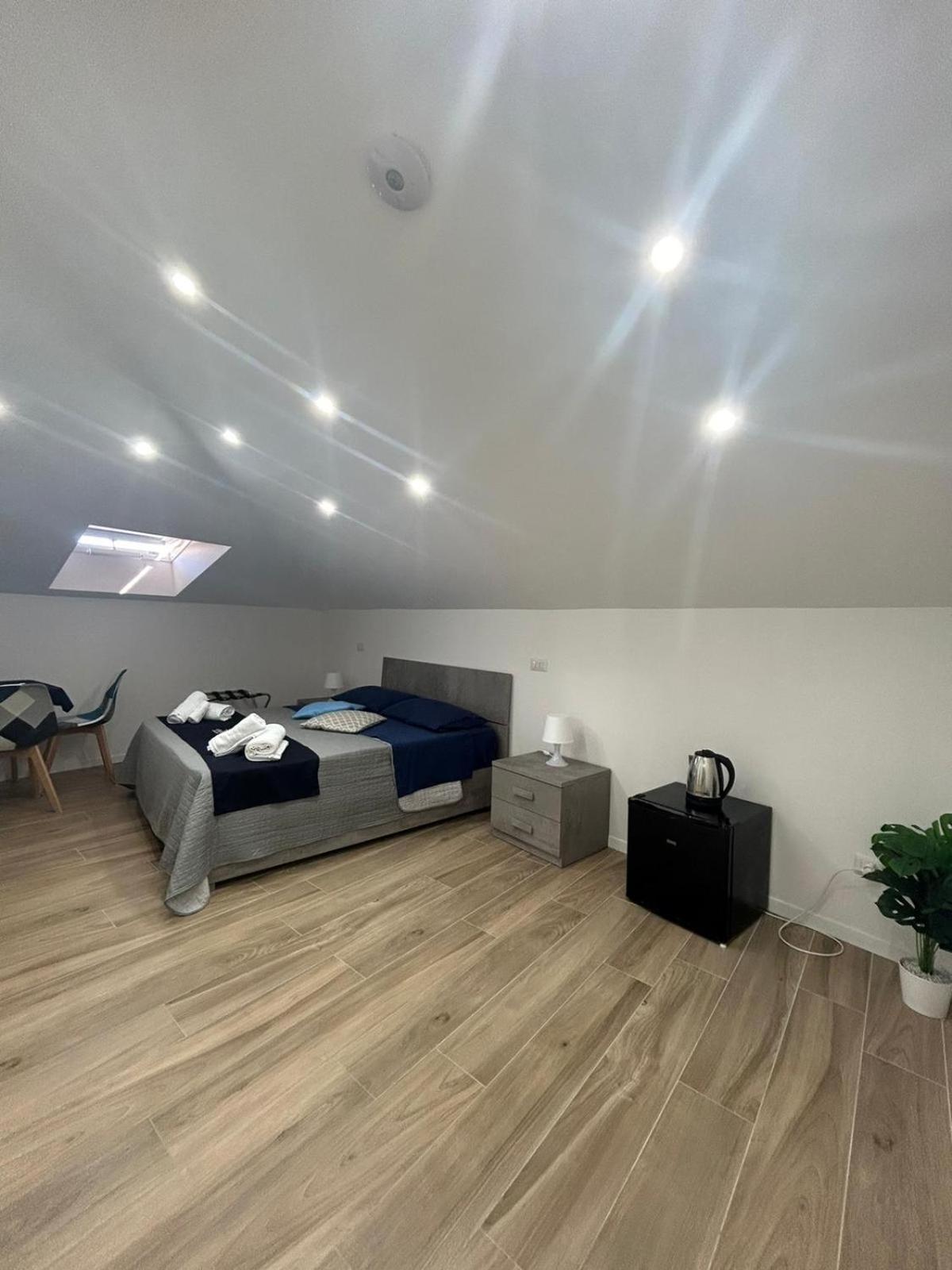 Giuly Suites & Rooms Napoli Ngoại thất bức ảnh
