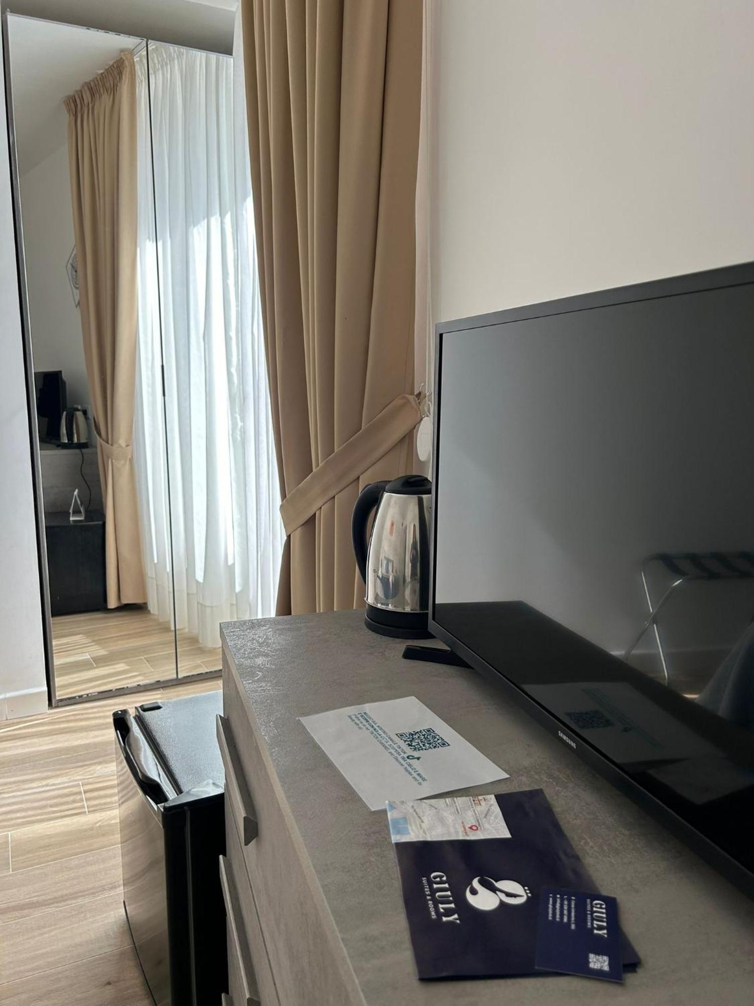 Giuly Suites & Rooms Napoli Ngoại thất bức ảnh